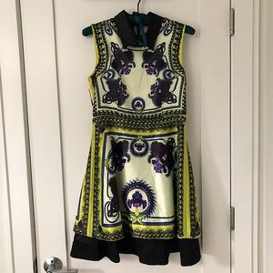 Print dress with collar - Unique find!